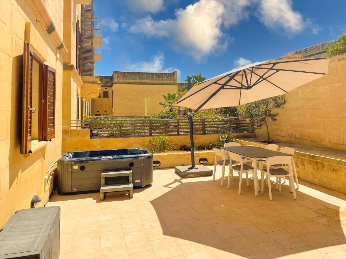 Gee9Teen At Fort Chambray Villa Mgarr Exterior photo